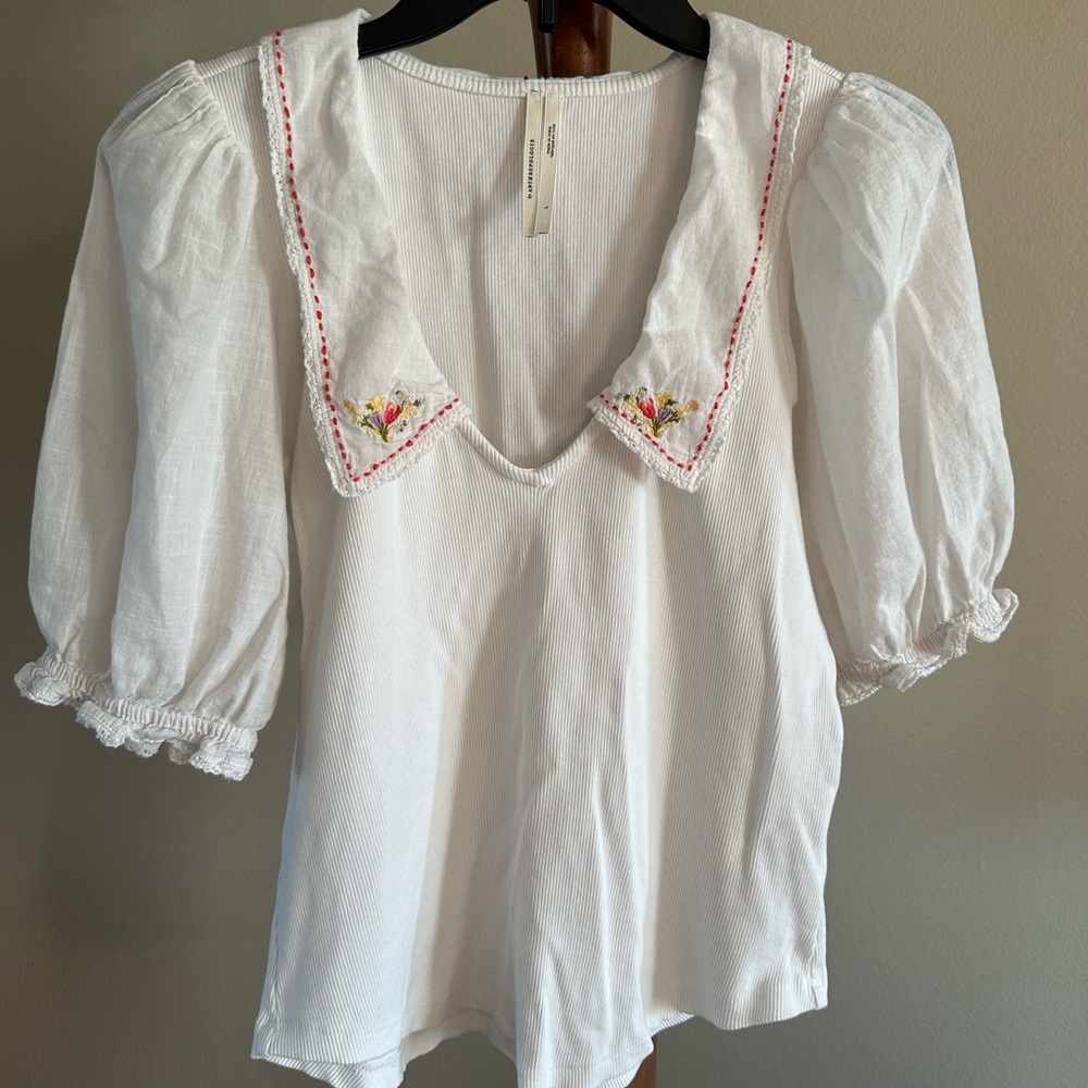 Anthropologie Embroidered Short Puff
Sleeves Collared Top, Size L